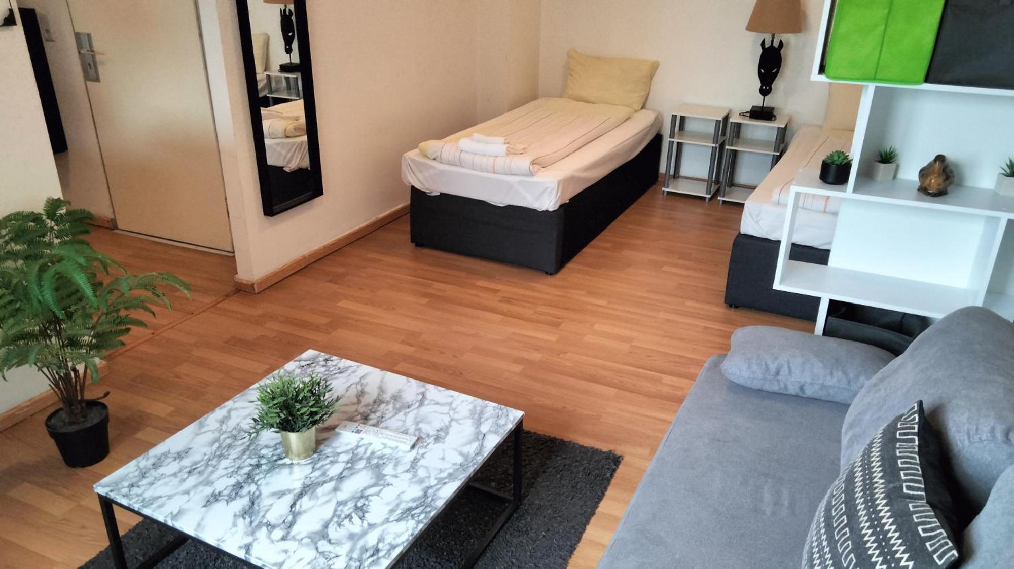 Praktische City Apartments Direkt Am Hauptbahnhof Neumuenster Ngoại thất bức ảnh