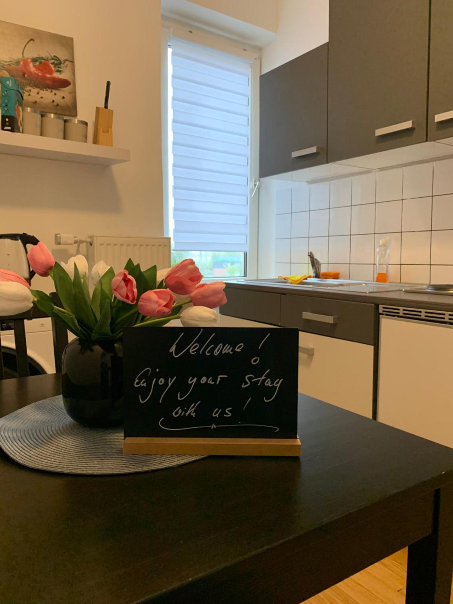 Praktische City Apartments Direkt Am Hauptbahnhof Neumuenster Ngoại thất bức ảnh