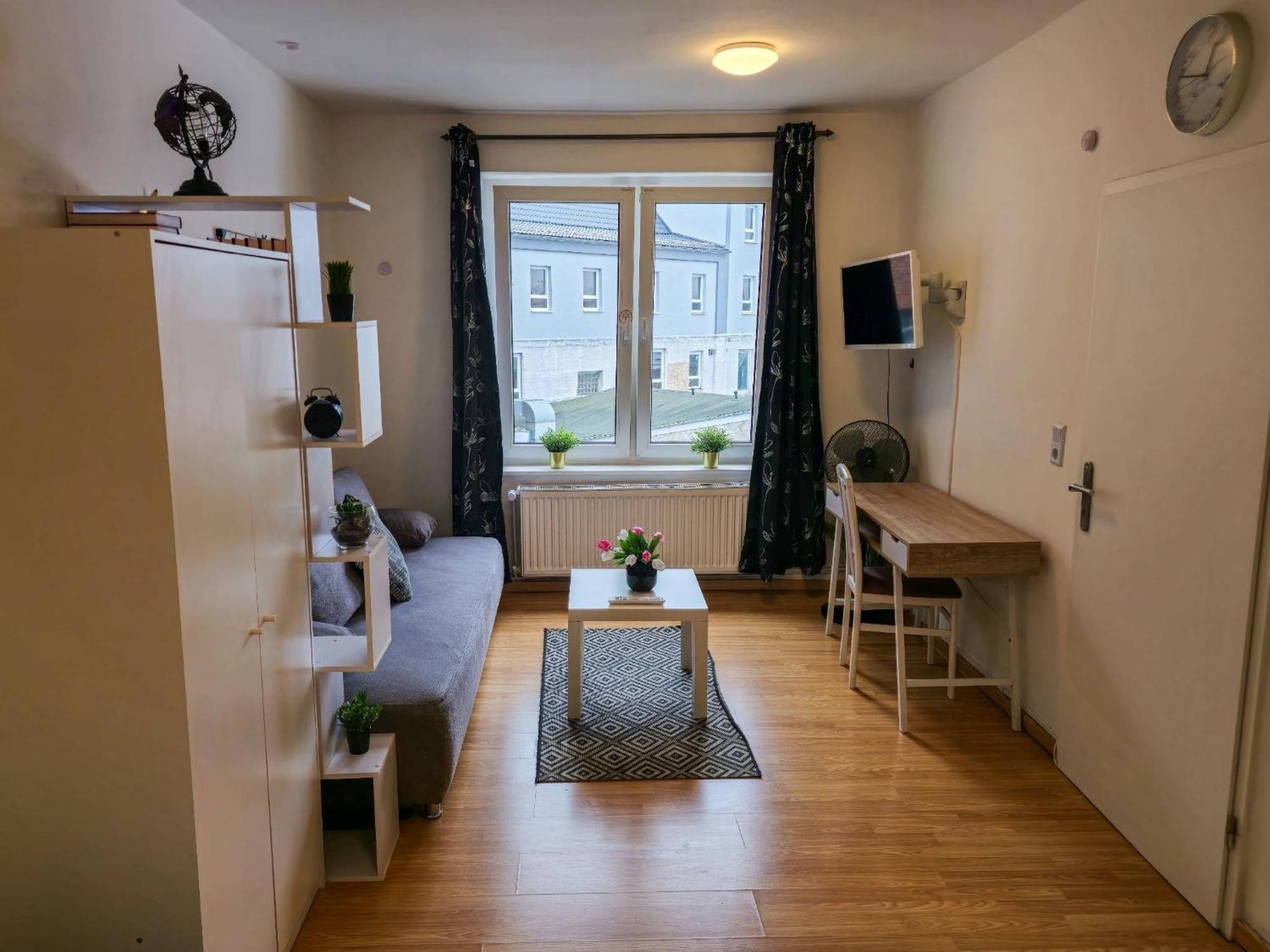 Praktische City Apartments Direkt Am Hauptbahnhof Neumuenster Ngoại thất bức ảnh