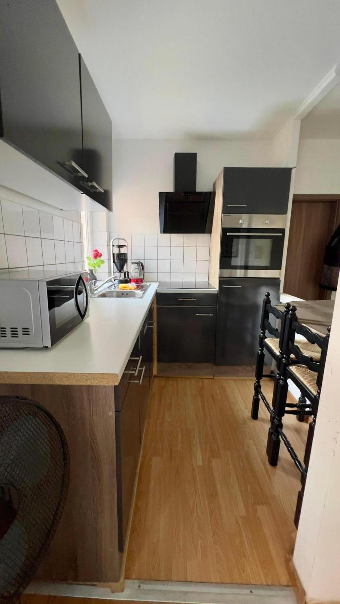 Praktische City Apartments Direkt Am Hauptbahnhof Neumuenster Ngoại thất bức ảnh
