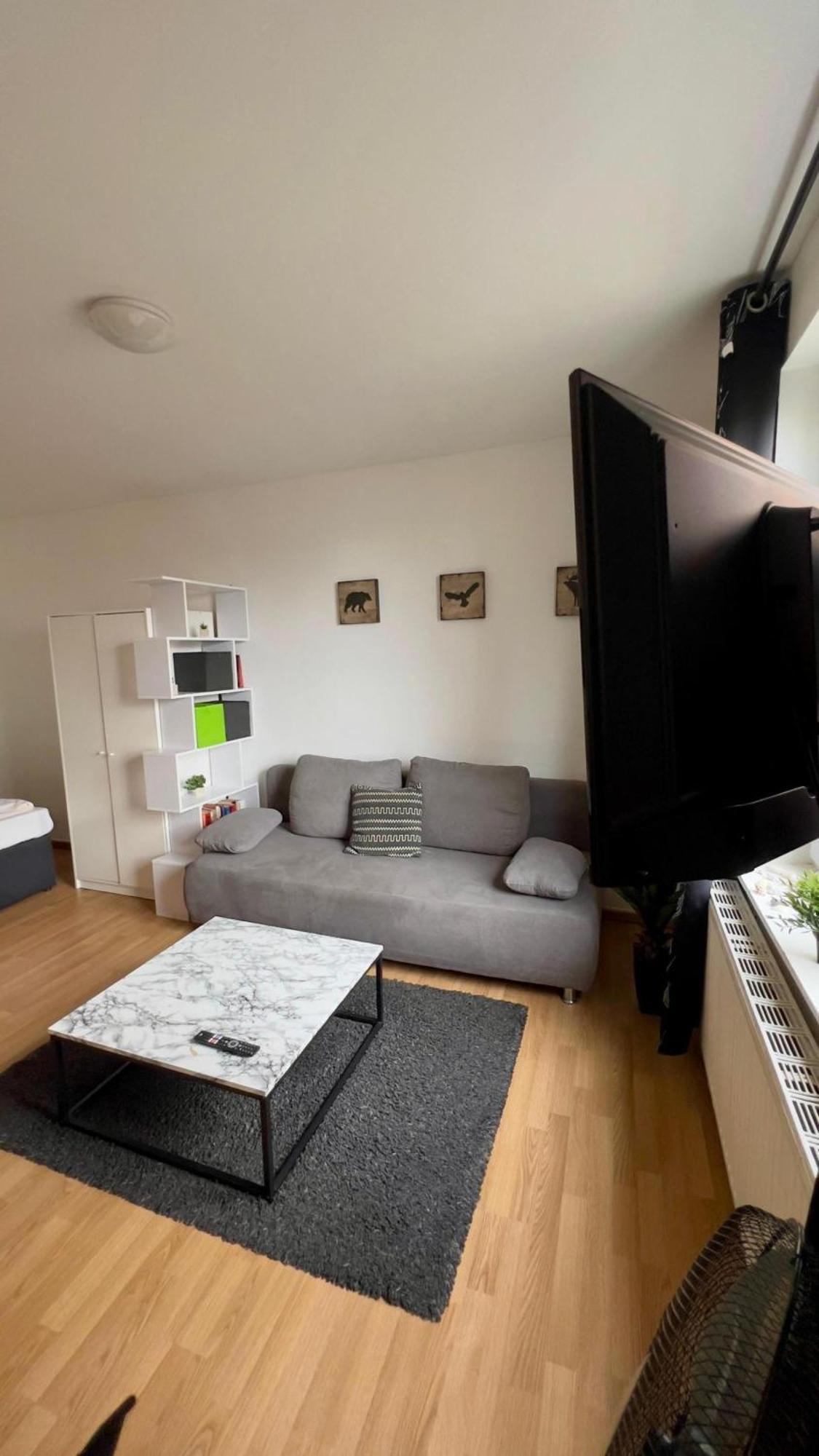 Praktische City Apartments Direkt Am Hauptbahnhof Neumuenster Ngoại thất bức ảnh